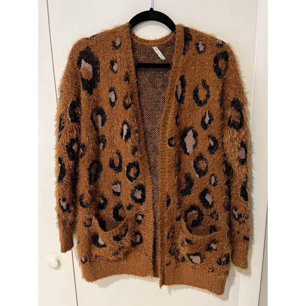 MUDD Fuzzy Brown Animal Print Cardigan Sweater Front Pockets‎ Size Medium